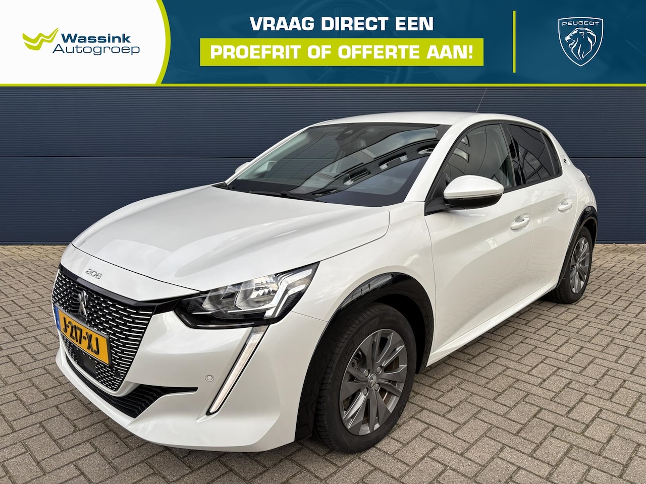 Peugeot e-208 - EV 50kWh 136pk Allure | Navigatie | Trekhaak | Parkeercamera | Climate control | Parkeerse - AutoWereld.nl