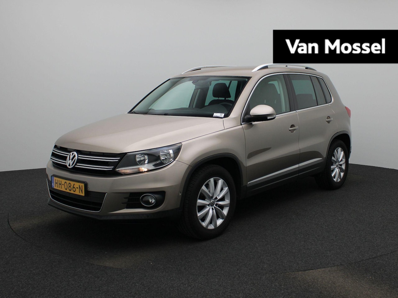 Volkswagen Tiguan - 1.4 TSI Sport&Style | Parkeersensoren | Cruise Control | Automaat | - AutoWereld.nl