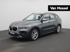 BMW X1 - xDrive25e Executive | Navigatie | Climate-Control | Stoelverwarming | Head-Up Display | El