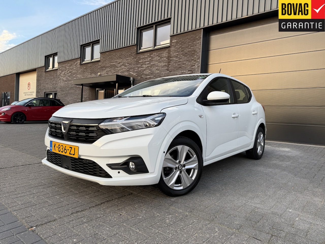 Dacia Sandero - 1.0 TCe 100 Bi-Fuel Essential | 1E EIGENAAR | 12MND GARANTIE | LPG | NAVI | LED | DAB | CA - AutoWereld.nl