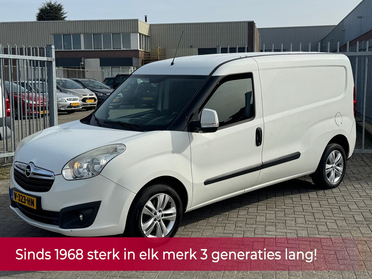 Opel Combo - 1.3 CDTi L2H1 Sport! KMST NAP NL AUTO! Airco l Cruise l Stoelverwarming l Trekhaak l PDC l - AutoWereld.nl