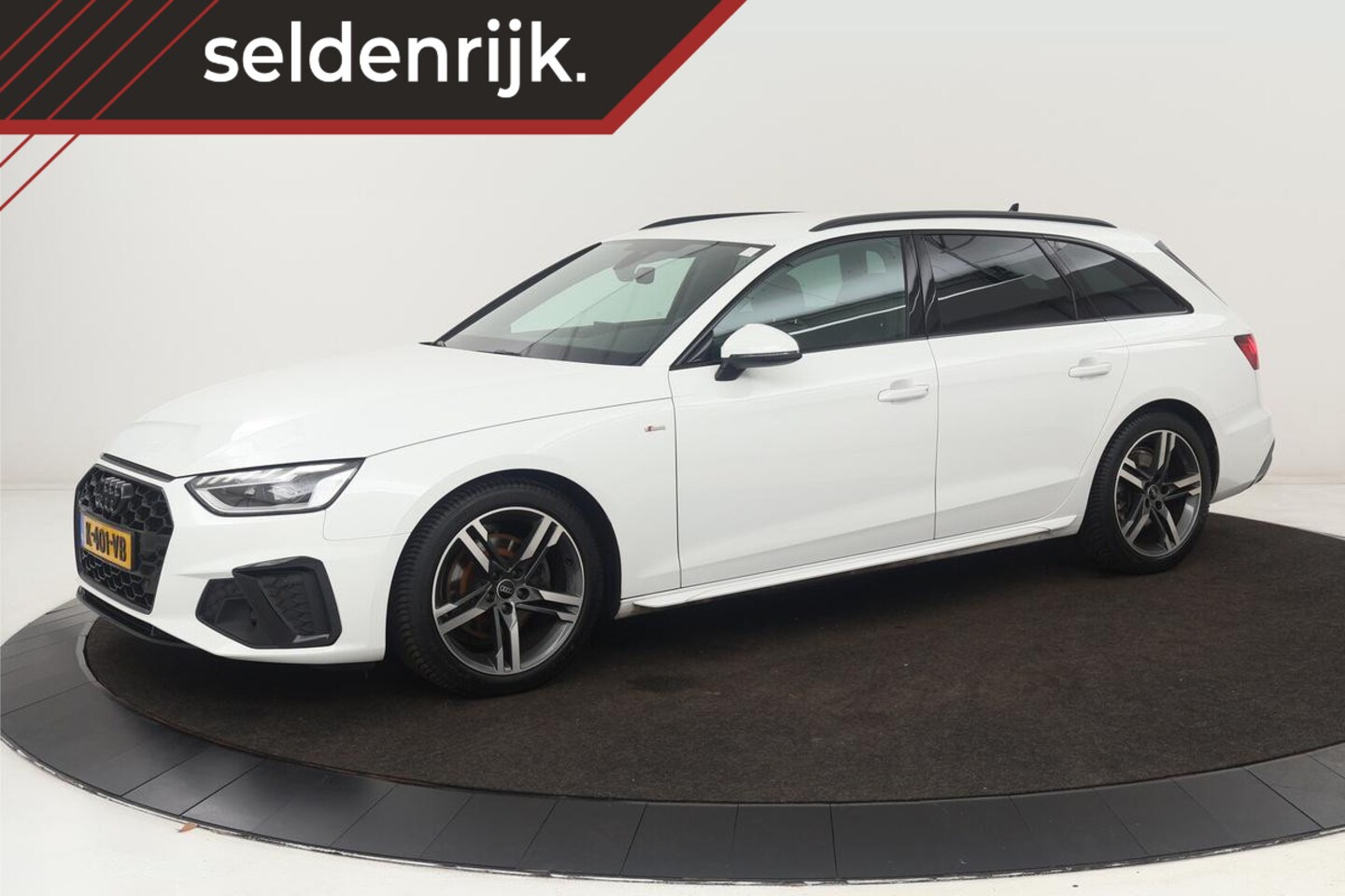 Audi A4 - 35 TFSI S edition | Carplay | Virtual Cockpit | Zwart Optiek | Sportstoelen | Navigatie | - AutoWereld.nl
