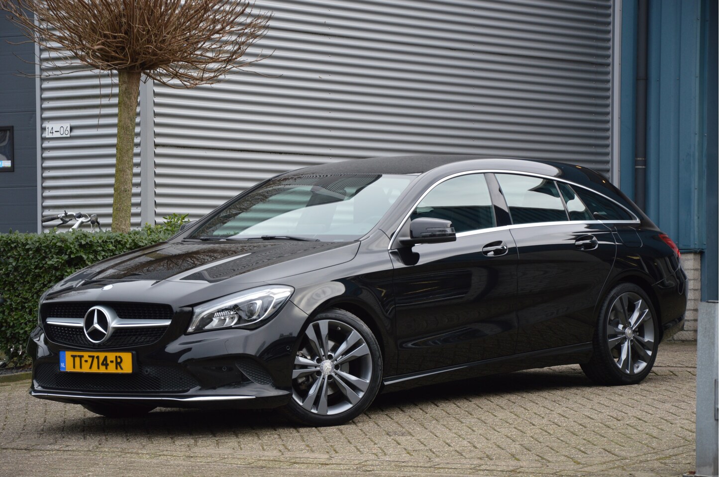 Mercedes-Benz CLA-klasse Shooting Brake - 180 AMBITION | LED | CRUISE | PDC | NAVI | STOELVERW | - AutoWereld.nl