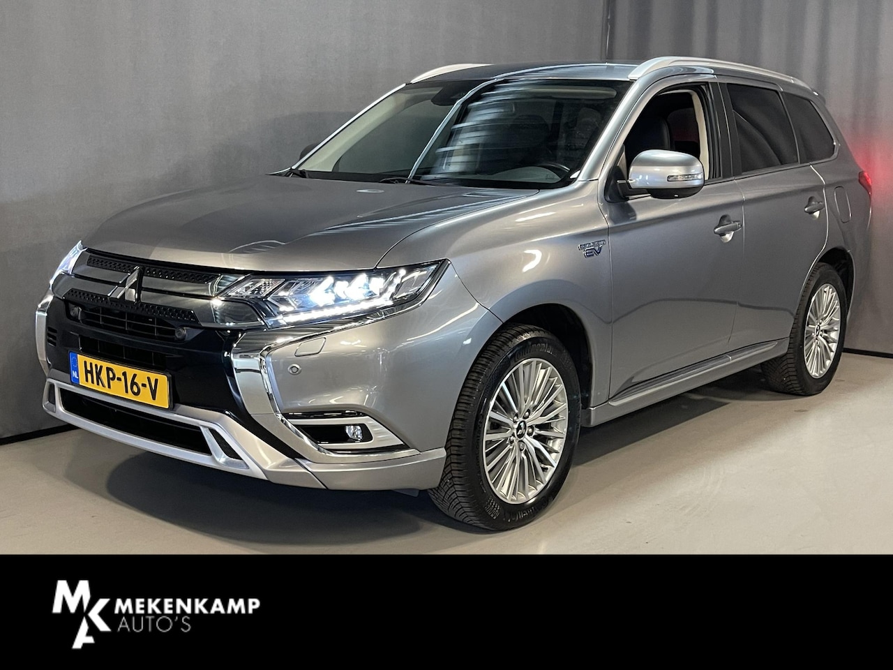 Mitsubishi Outlander - 2.4 PHEV Intense 18"/Trekhaak/Adaptieve cruise/Dodehoek/LED/Stoelverwarming/PDC v+a/Camera - AutoWereld.nl
