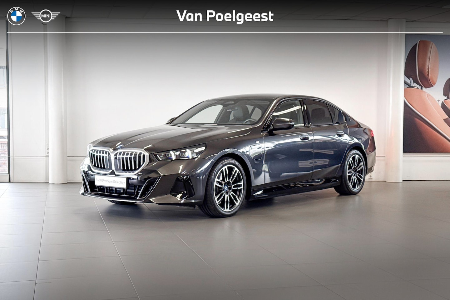 BMW 5-serie - Sedan 530e M Sport Edition | Glazen Panoramadak | Headup Display | Comfort Access | - AutoWereld.nl