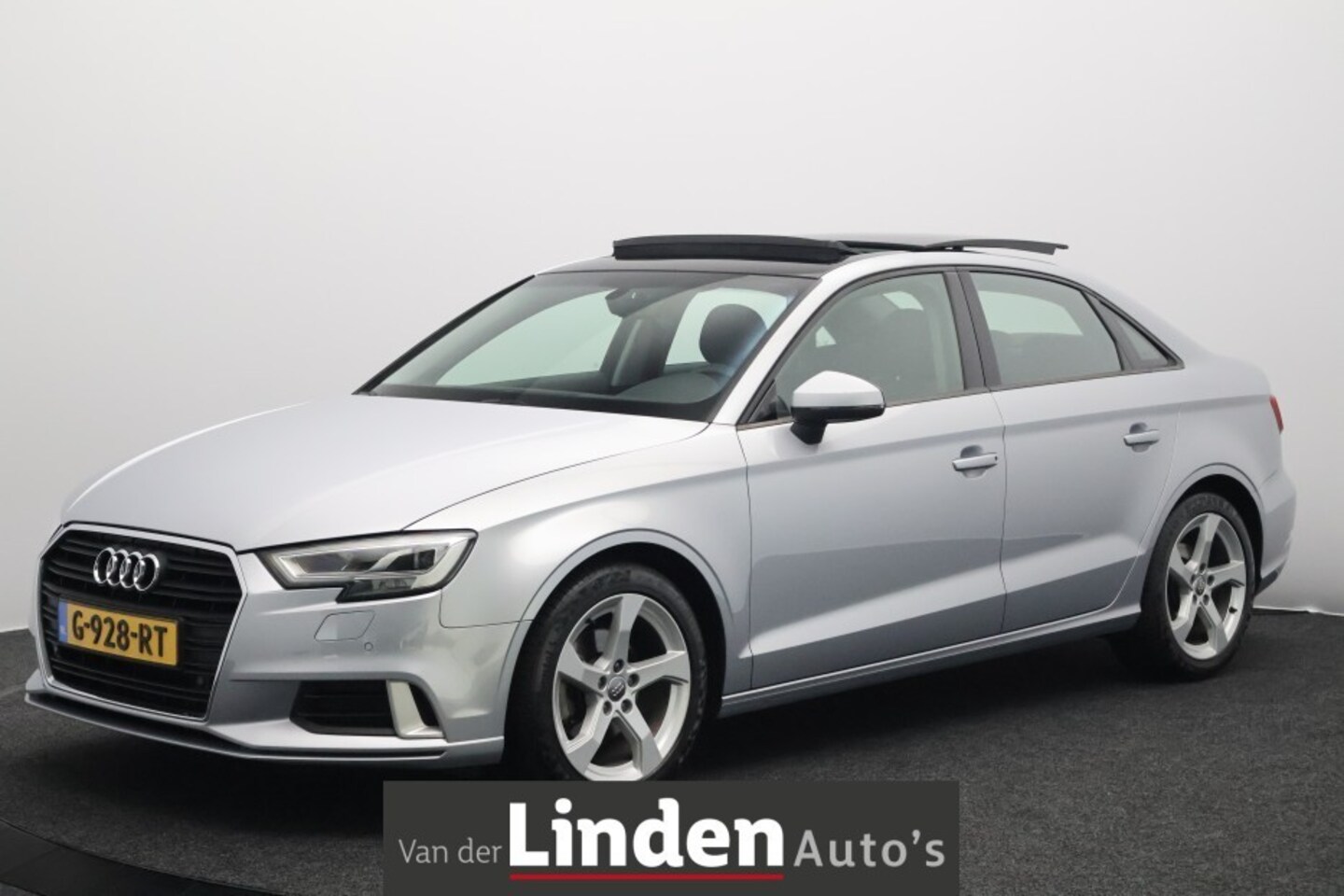 Audi A3 Limousine - 1.5 TFSI 35 CoD Advance Automaat | Panoramadak | Navigatie | Carplay&Android | Camera - AutoWereld.nl