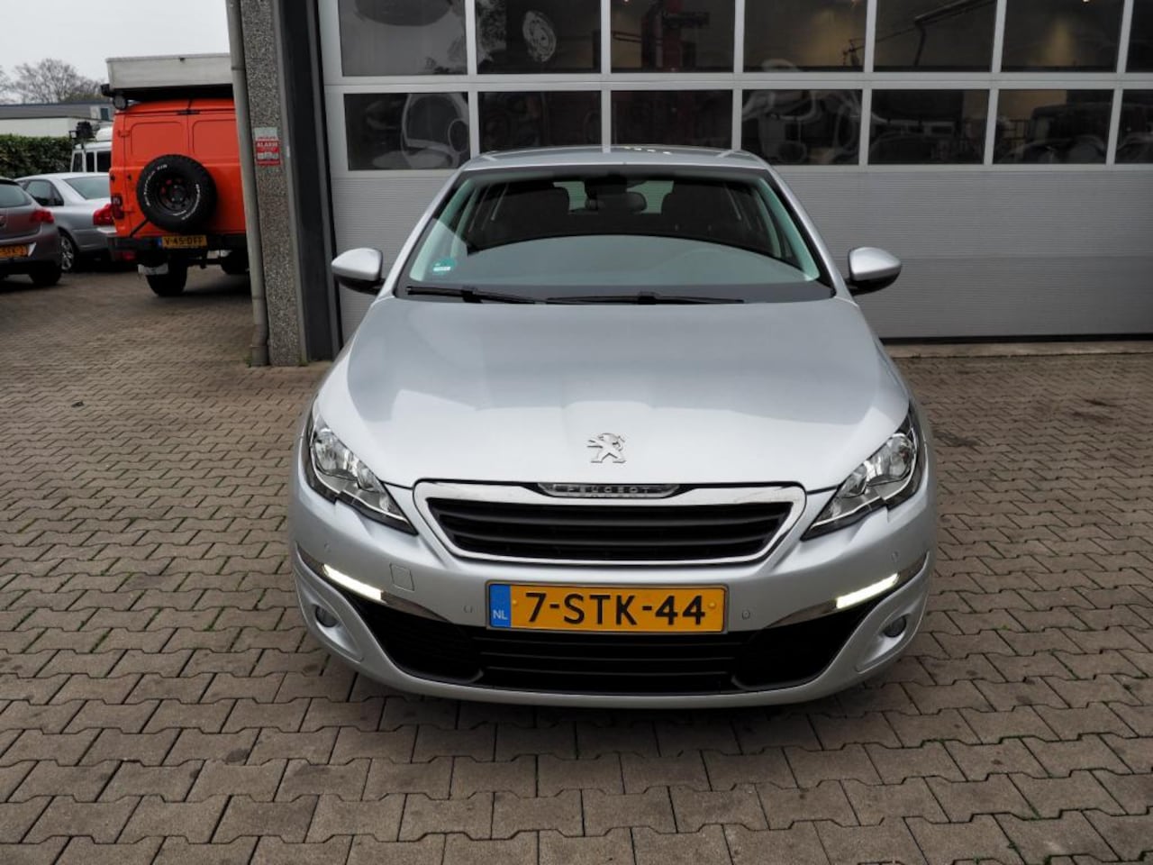 Peugeot 308 - 1.2 PureTech Active CLIMA CRUISE NAVI PARKEER S