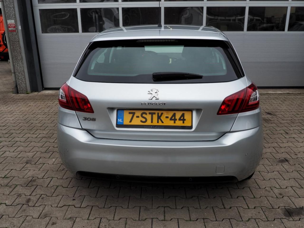 Peugeot 308 - 1.2 PureTech Active CLIMA CRUISE NAVI PARKEER S