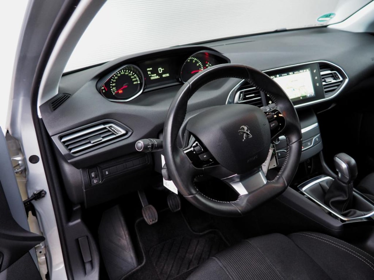 Peugeot 308 - 1.2 PureTech Active CLIMA CRUISE NAVI PARKEER S.
