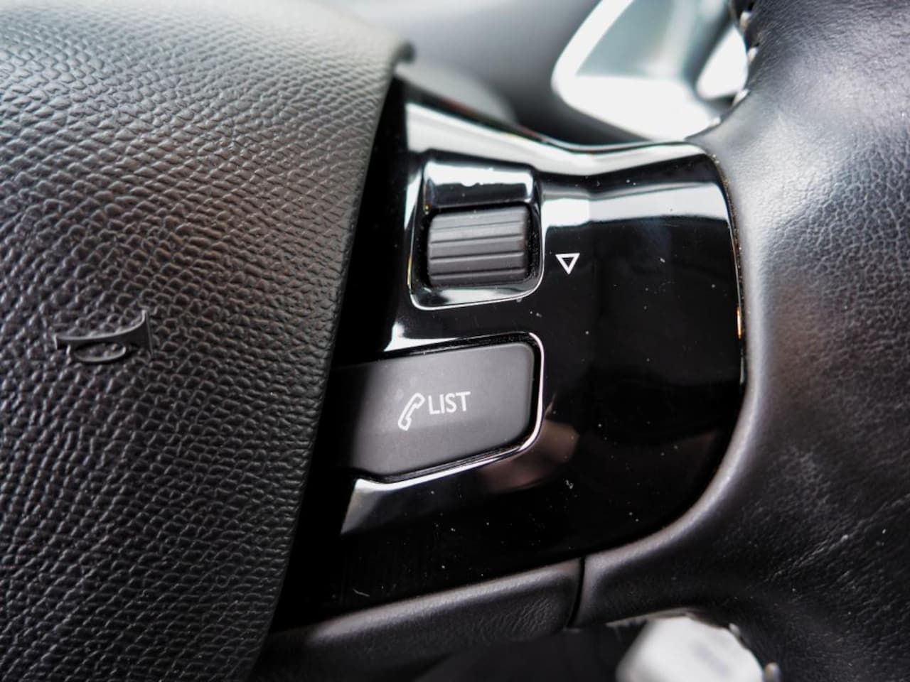 Peugeot 308 - 1.2 PureTech Active CLIMA CRUISE NAVI PARKEER S.