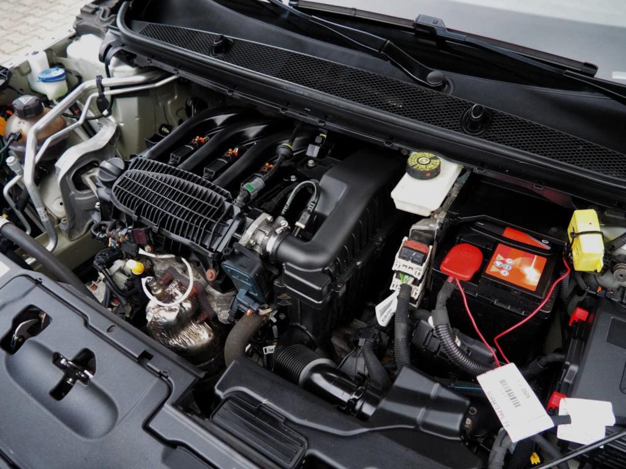 Peugeot 308 - 1.2 PureTech Active CLIMA CRUISE NAVI PARKEER S.