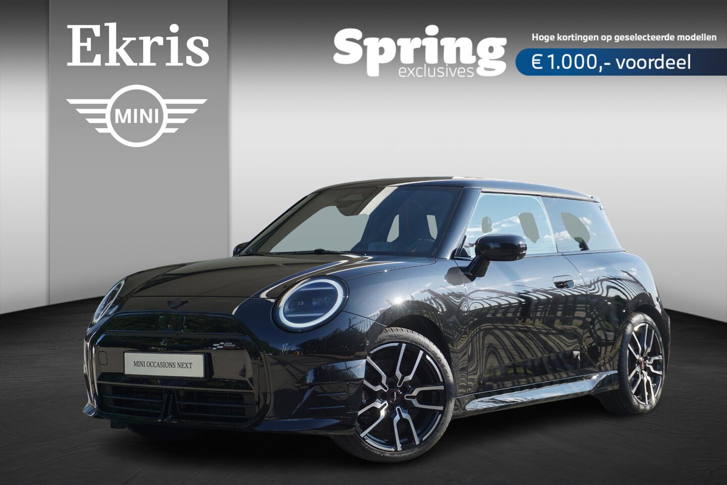 MINI Cooper - 3-deurs E John Cooper Works Uitvoering | Pakket XL | 18 inch JCW Lap Spoke 2-tone | Glazen - AutoWereld.nl