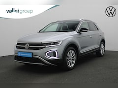 Volkswagen T-Roc - 1.0 TSI 110 pk Style | Navigatie | Stoelverwarming | Parkeersensoren voor/achter | Massage