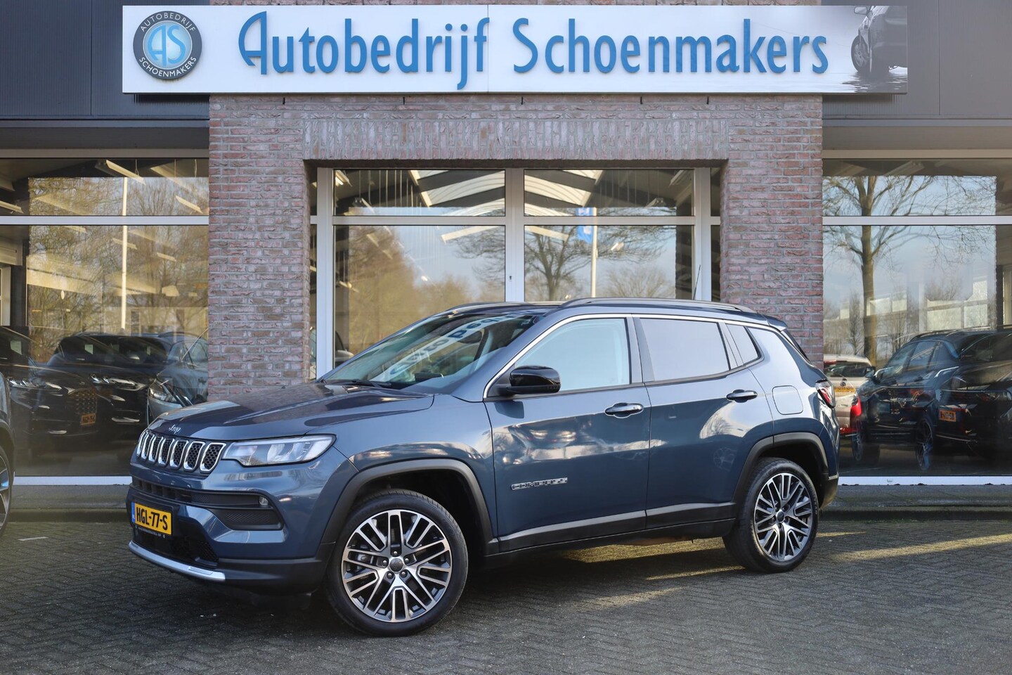 Jeep Compass - 4xe 190 Plug-in Hybrid Electric Limited Lease Ed. 360-CAMERA CARPLAY PANO DAB HALFLEER 19" - AutoWereld.nl