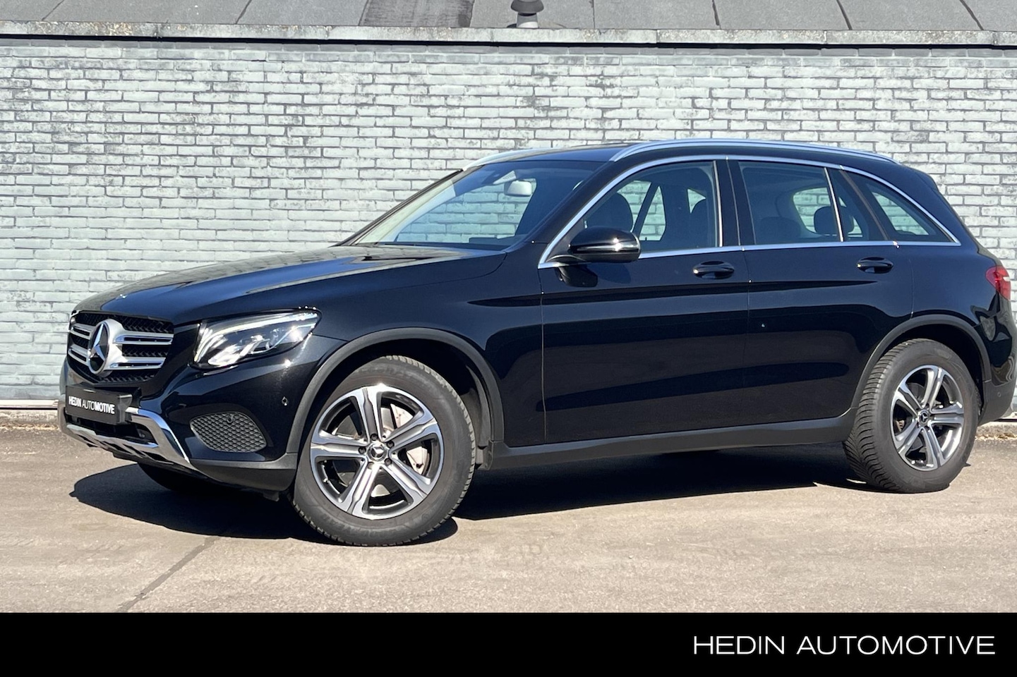 Mercedes-Benz GLC-klasse - GLC 250 Automaat 4MATIC | Offroad Exterieur | LED | Stoelverwarming | Parkeerpakket | Trek - AutoWereld.nl