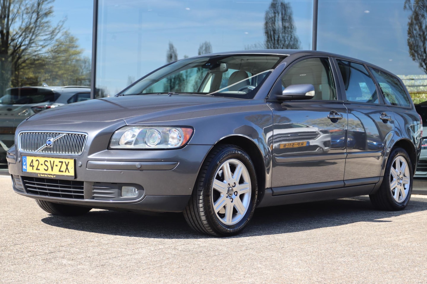 Volvo V50 - 2.4 EDITION II AUT. ORIG. NL | TREKHAAK | PDC | CRUISE | CLIMATE | - AutoWereld.nl