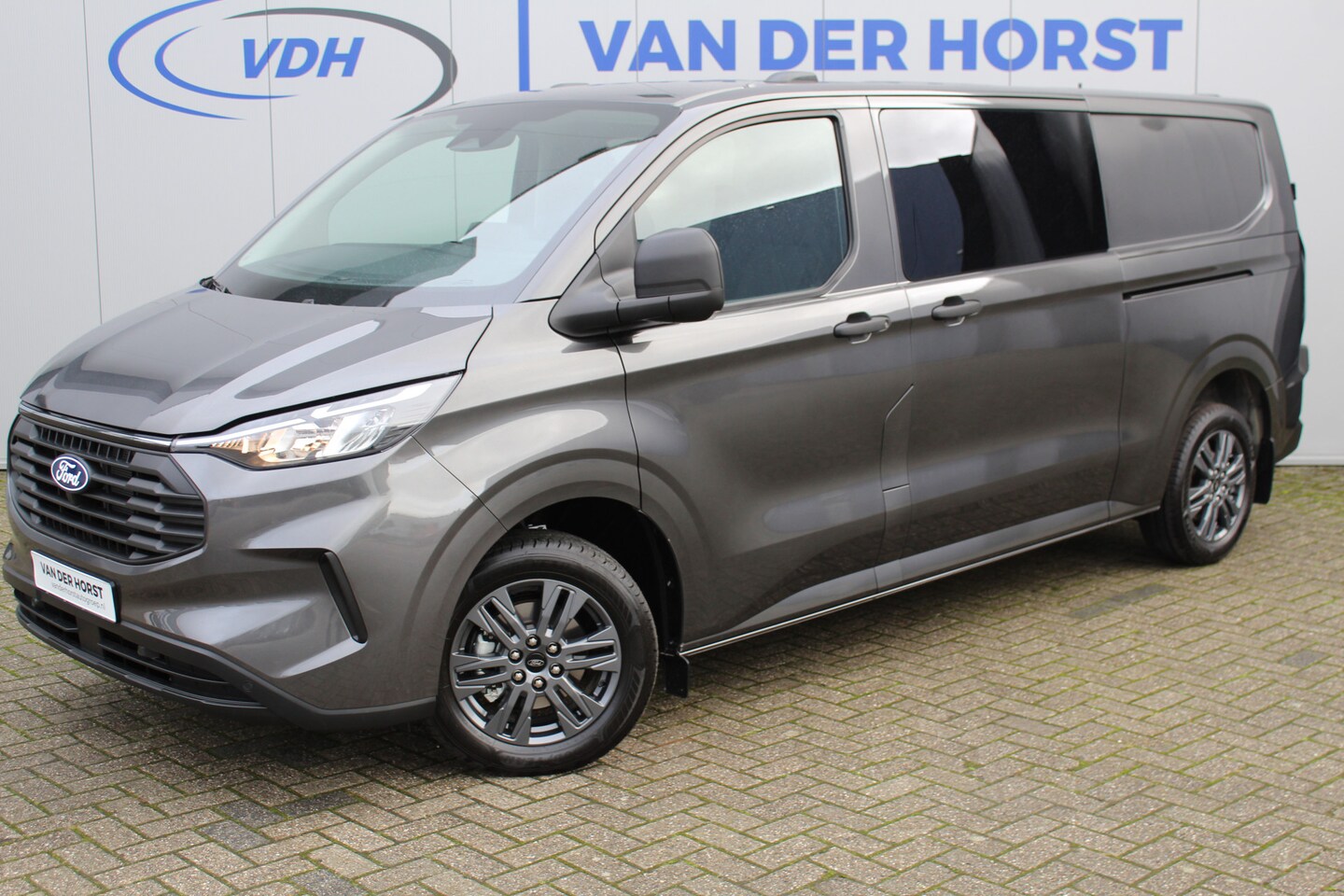 Ford Transit Custom - 320 2.0-170pk TDCI L2H1 Trend DUBBELE CABINE ! AUTOMAAT ! Kijk eens... één van de eerste C - AutoWereld.nl