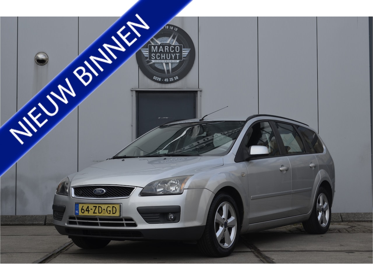 Ford Focus Wagon - 1.8-16V Ambiente FlexiFuel 1.8-16V Ambiente Flexifuel - AutoWereld.nl