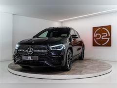 Mercedes-Benz GLA-Klasse - 250 e AMG 218PK | Pano | Burmester | Sfeer | Keyless | Carbon | VOL 12 MND Garantie