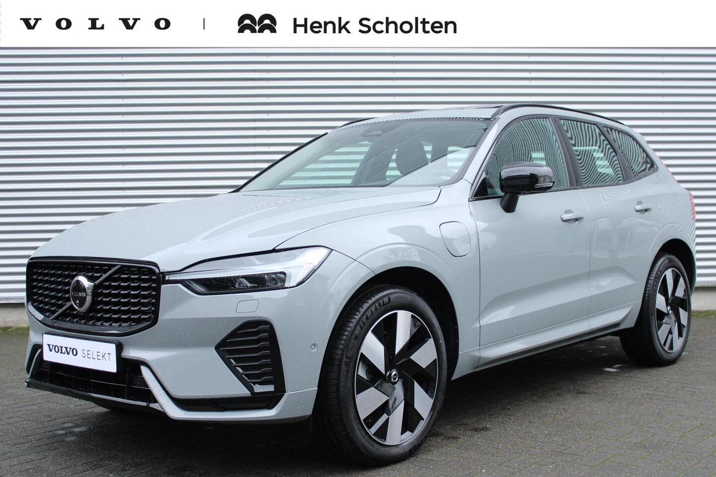 Volvo XC60 - T6 Automaat AWD Ultimate Dark | Google Services | Semi-elektrische Inklapbare Trekhaak | 3 - AutoWereld.nl