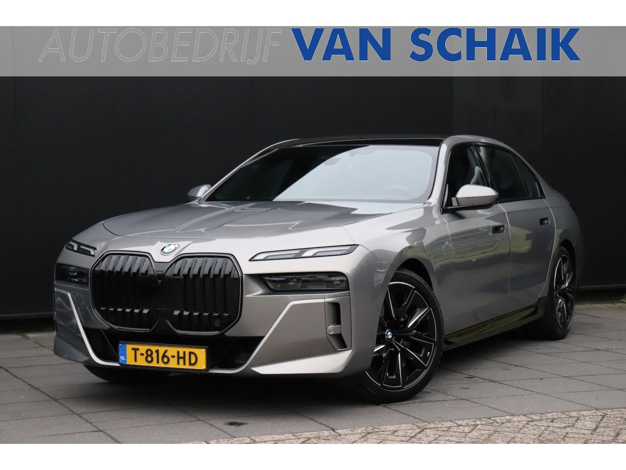 BMW 7-serie - 740d xDrive M-PAKKET | B&W | HEAD-UP | SKY-LOUNGE | STOEL MASSAGE | 360° CAMERA | THEATER - AutoWereld.nl