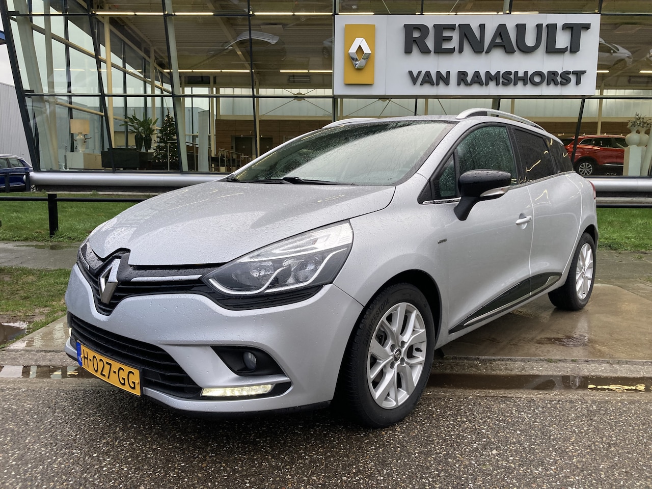 Renault Clio Estate - 0.9 TCe Limited / 16''LMV / Elek. spiegels / Keyless / Parkeersens. achter / Cruise / DAB - AutoWereld.nl