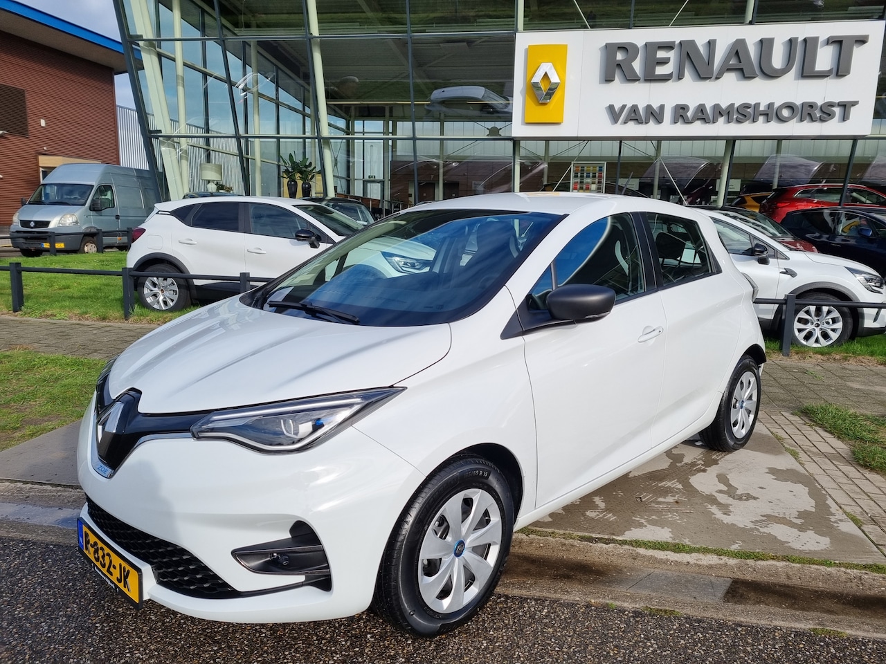Renault Zoe - E-Tech Electric R110 Life 41 kWh (AccuHuur) Cruise / Easy link Navi / Airco / Elek ramen V - AutoWereld.nl