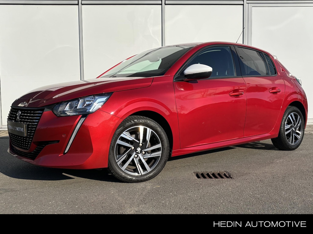 Peugeot 208 - 1.2 100PK Allure | NAVIGATIE | CAMERA | CLIMATE CONTROL | CRUISE CONTROL | CARPLAY | PDC V - AutoWereld.nl