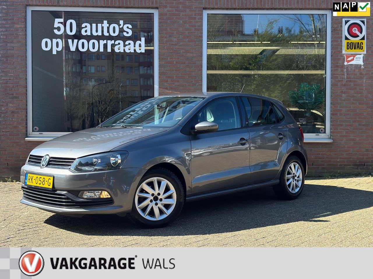 Volkswagen Polo - 1.0 COMFORTLINE | AIRCO| BLEUTOOTH | VELGEN | PARKEERSENSOREN | 5-DRS - AutoWereld.nl