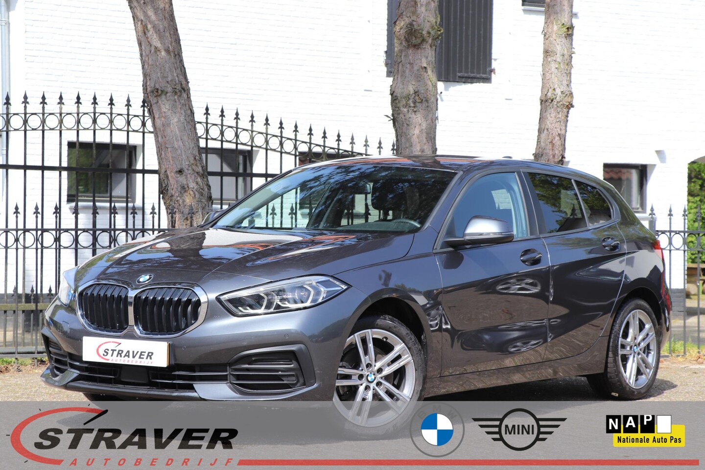 BMW 1-serie - 116d Executive |Navi |PDC - AutoWereld.nl