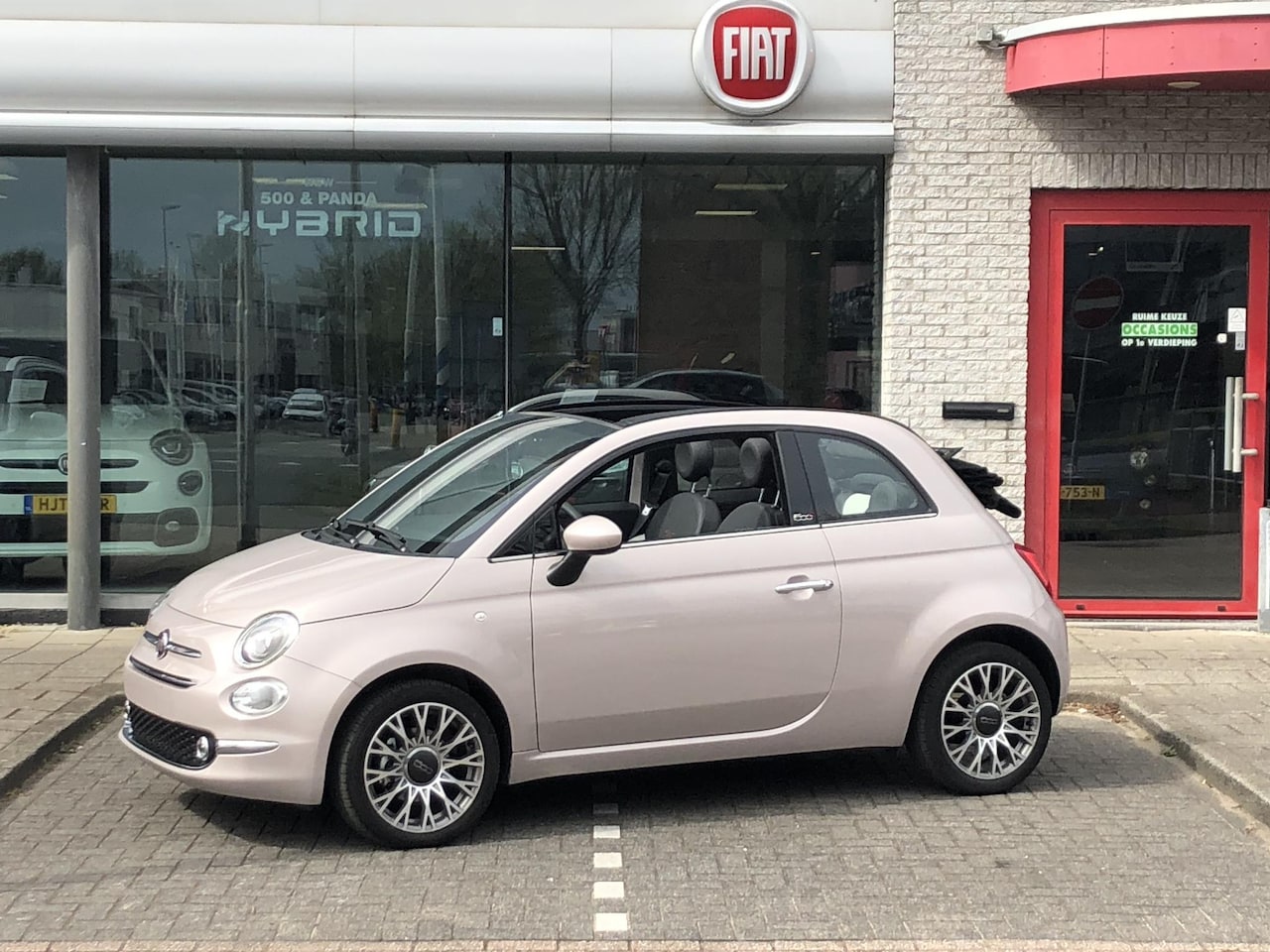 Fiat 500 C - 1.0 Hybrid Star AIRCO|APPLE/ANDROID|PDC|16" - AutoWereld.nl