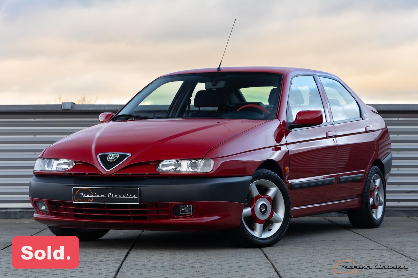 Alfa Romeo 146 - 2.0-16V T.Spark ti | 39.000KM | 1st Owner | 1st Paint | New Condition | Rare Extra's | Ext - AutoWereld.nl