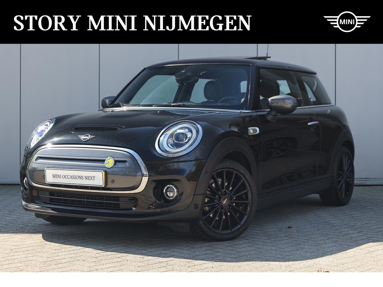 MINI Mini-Electric - Yours / Panoramadak / Sportstoelen / Achteruitrijcamera / Adaptieve LED / Head-Up / Apple - AutoWereld.nl