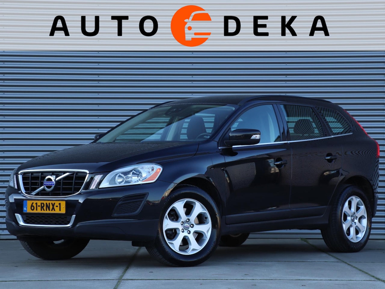 Volvo XC60 - 2.0 T5 Momentum Automaat *Navigatie*Parkeersens.* - AutoWereld.nl