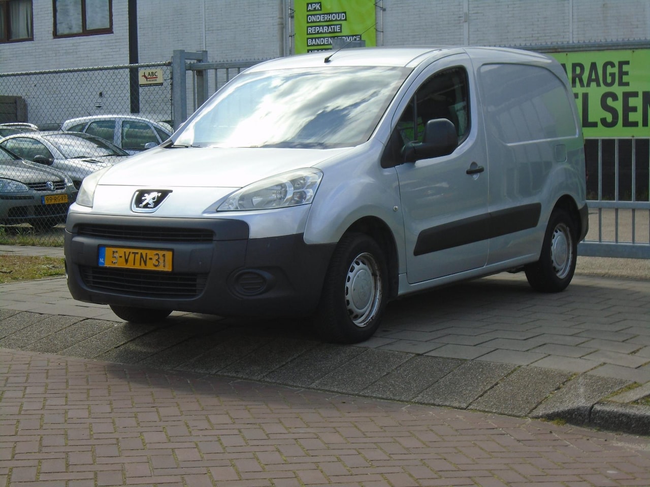 Peugeot Partner - 120 1.6 HDI L1 XT/AIRCO - AutoWereld.nl