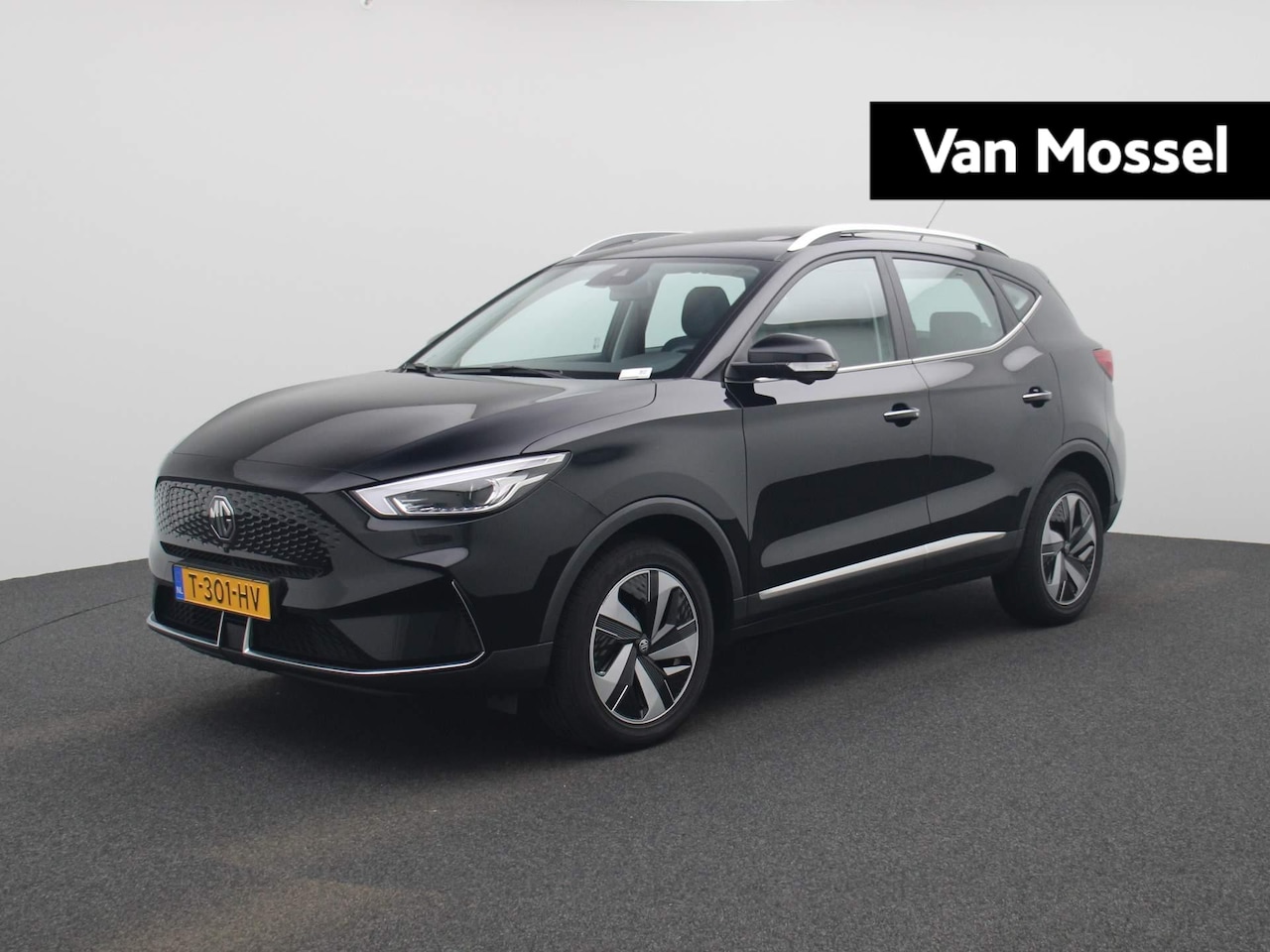 MG ZS - EV Standard Range Luxury 50 kWh | Leder | Navi | Panoramadak | Camera | Led Koplampen | Ad - AutoWereld.nl