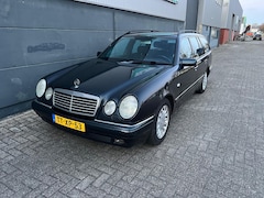 Mercedes-Benz E-klasse Combi - 240 Avantgarde
