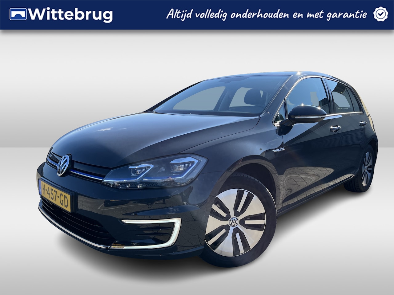 Volkswagen e-Golf - E-DITION Digitaal dashboard / App-connect / Parkeersensoren / Clima / LED / Voorruitverwar - AutoWereld.nl