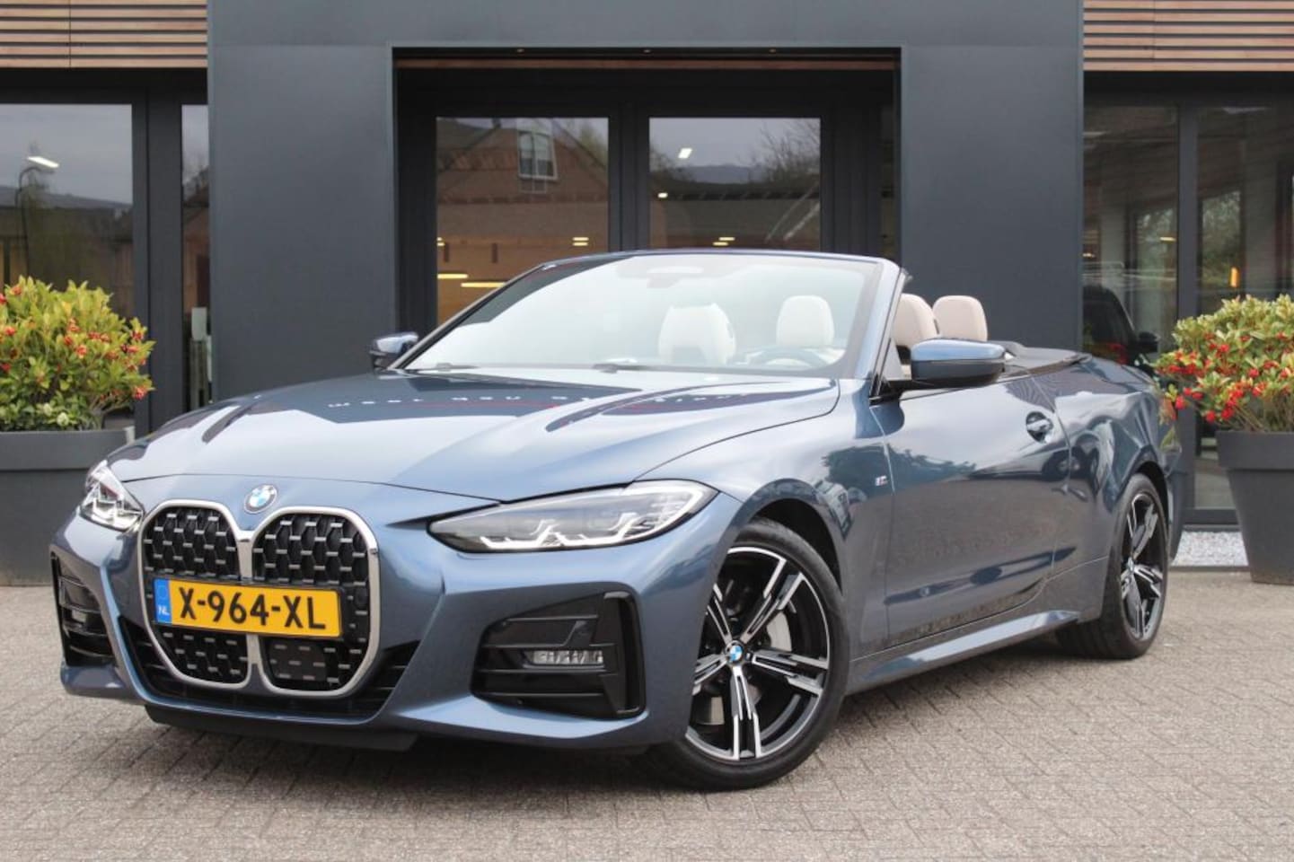 BMW 4-serie Cabrio - 430i High Executive M-Sport WideScreen-Sportuitlaat-Leer enz - AutoWereld.nl