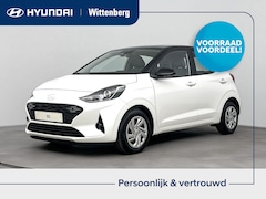 Hyundai i10 - PREMIUM Incl. €1000, - Korting | Navigatie | Camera | Apple car play | Cruise control | Tw