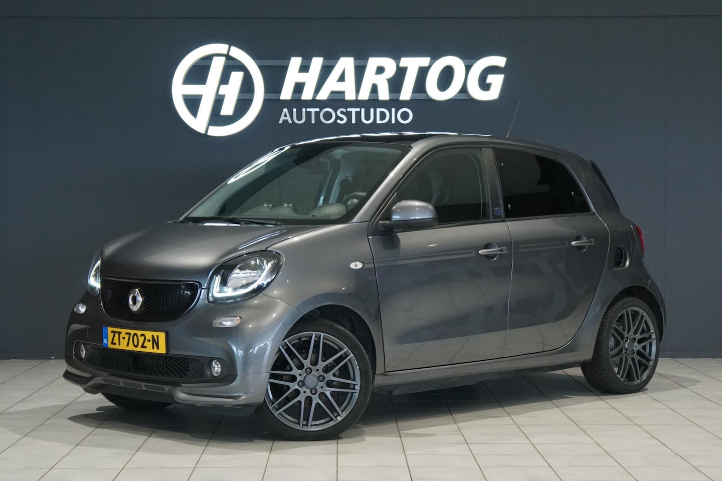 Smart Forfour - EQ BRABUS Style 18 kWh smart forfour EQ BRABUS Style - AutoWereld.nl