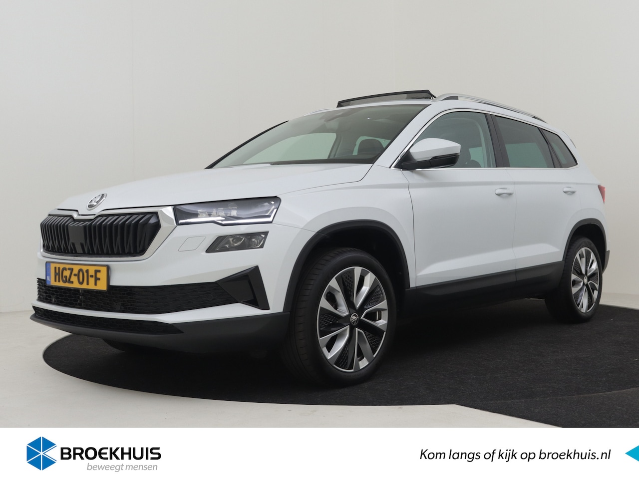 Skoda Karoq - 1.5 TSI 150PK ACT Business Edition Plus AUT/DSG | Panorama Dak | Trekhaak (1500KG) | Leder - AutoWereld.nl