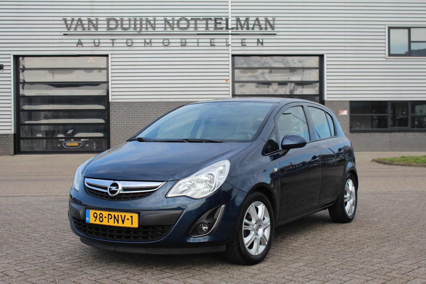 Opel Corsa - 1.2-16V Edition / Airco / Cruise / N.A.P. - AutoWereld.nl