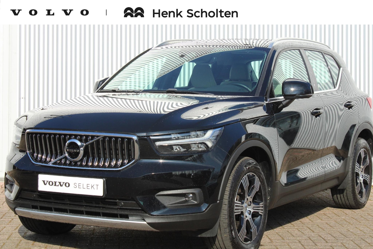 Volvo XC40 - T2 Automaat Inscription | Navigatie | Stoelverwarming | Trekhaak | Stuurwielverwarming | A - AutoWereld.nl
