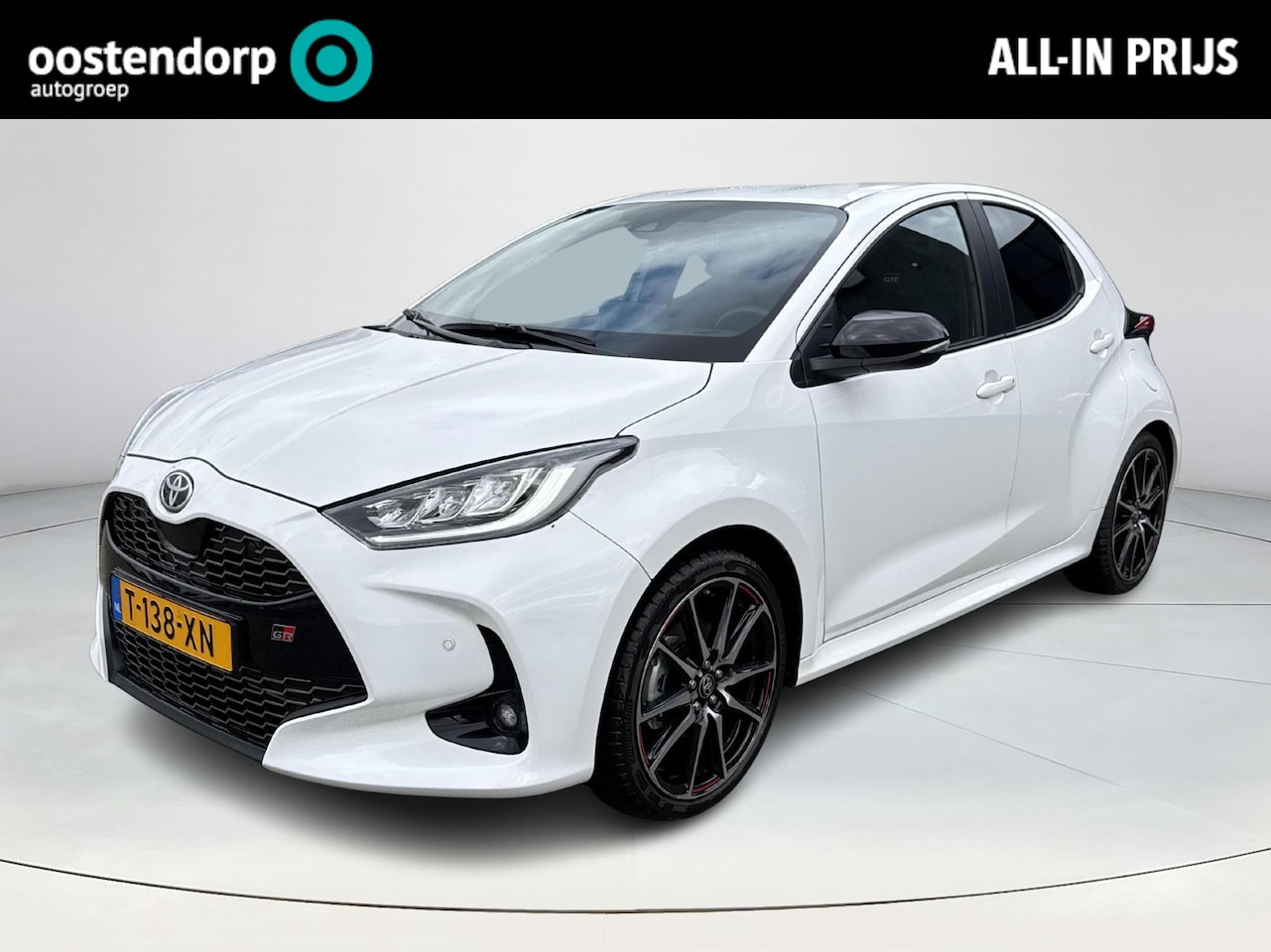 Toyota Yaris - 1.5 Hybrid GR Sport **STOELVERWARMING/DODEHOEK DETECTIE/ KEYLESS/ 36 MAANDEN GARANTIE** - AutoWereld.nl