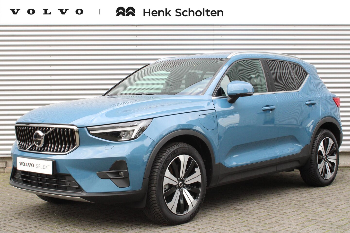 Volvo XC40 - T4 Plug-in Hybrid AUT7 211PK Ultimate Bright | Panoramisch Schuif-/Kanteldak | Power Seats - AutoWereld.nl