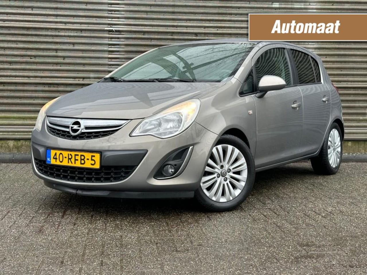 Opel Corsa - 1.2-16V EDITION AIRCO/NAVI/LM VELGEN!! AUTOMAAT !! - AutoWereld.nl