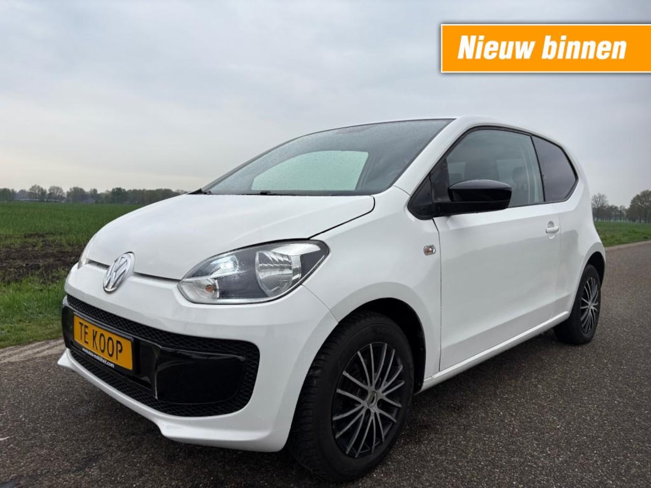 Volkswagen Up! - 1.0 / GTI UITVOERING / LEER  / AIRCO / PARKEERSENSOR - AutoWereld.nl