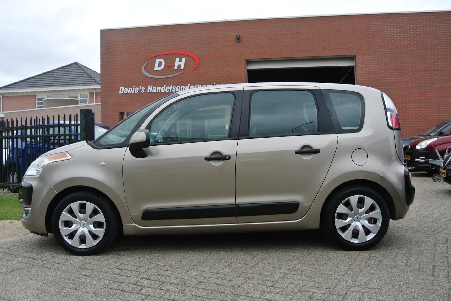 Citroën C3 Picasso - 1.4 VTi Aura airco apk 26-11-2025 inruil mogelijk nap - AutoWereld.nl