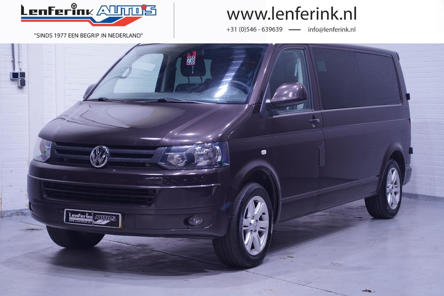 Volkswagen Transporter - 2.0 TDI 140 pk Dubbel Cabine DSG Aut. Navi Trekhaak, 17" LMV, Airco, Cruise Control, 6-Zit - AutoWereld.nl